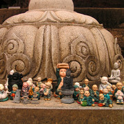 South Korea - small Buddhas