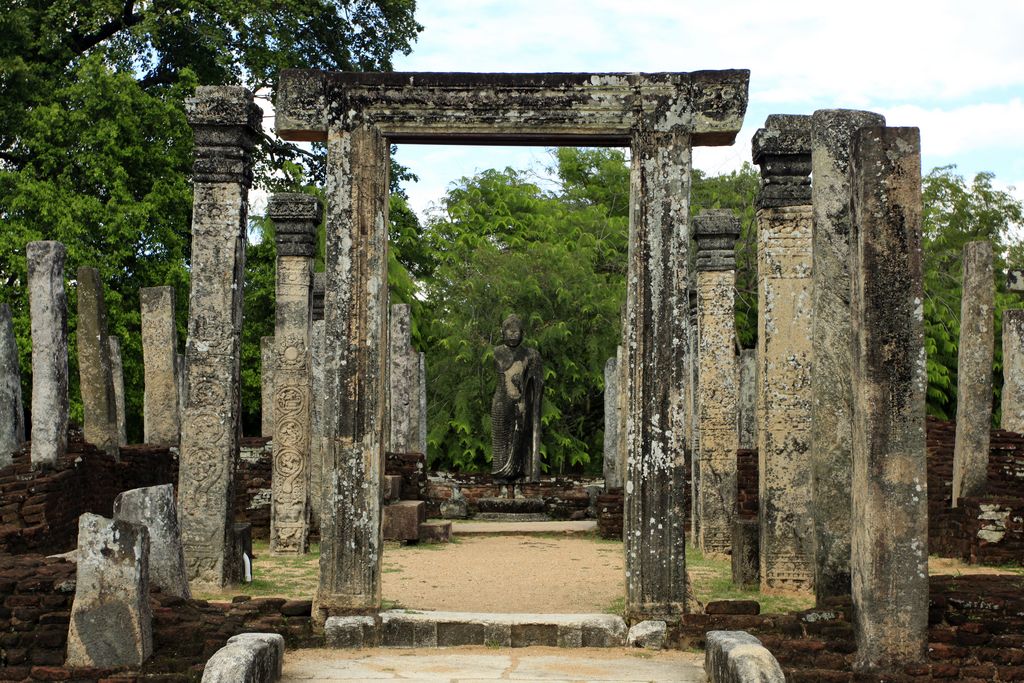 Sri Lanka - Polonnaruwa - Watadage (Quadrangle) 05