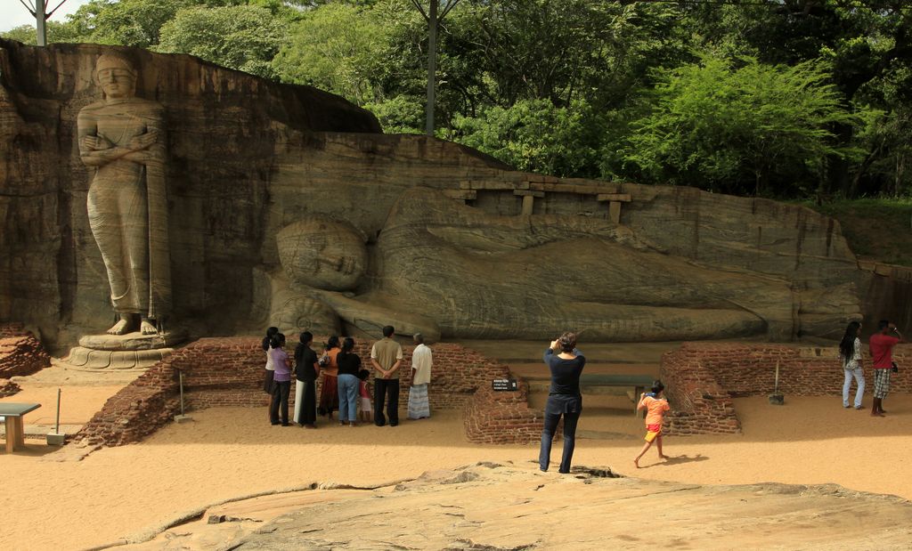 Sri Lanka - Polonnaruwa - Gal Vihara 02