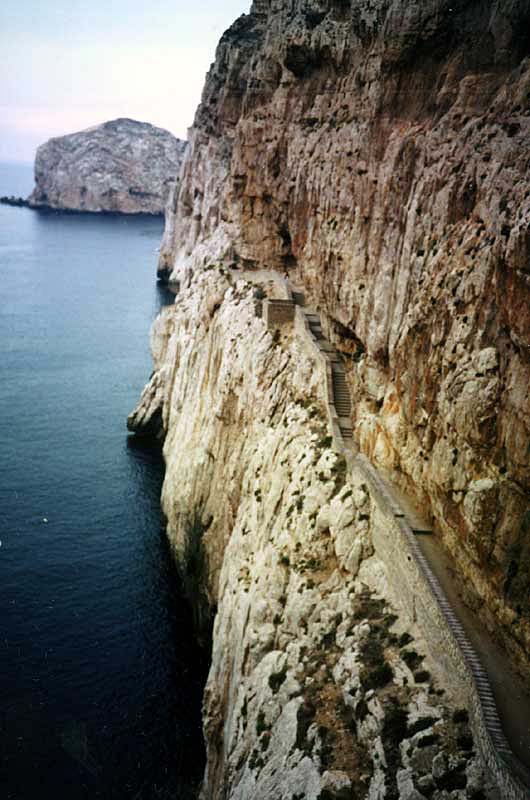 Way to Capo caccia cave