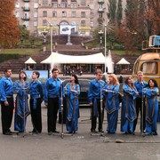 Ukrainian girls singing