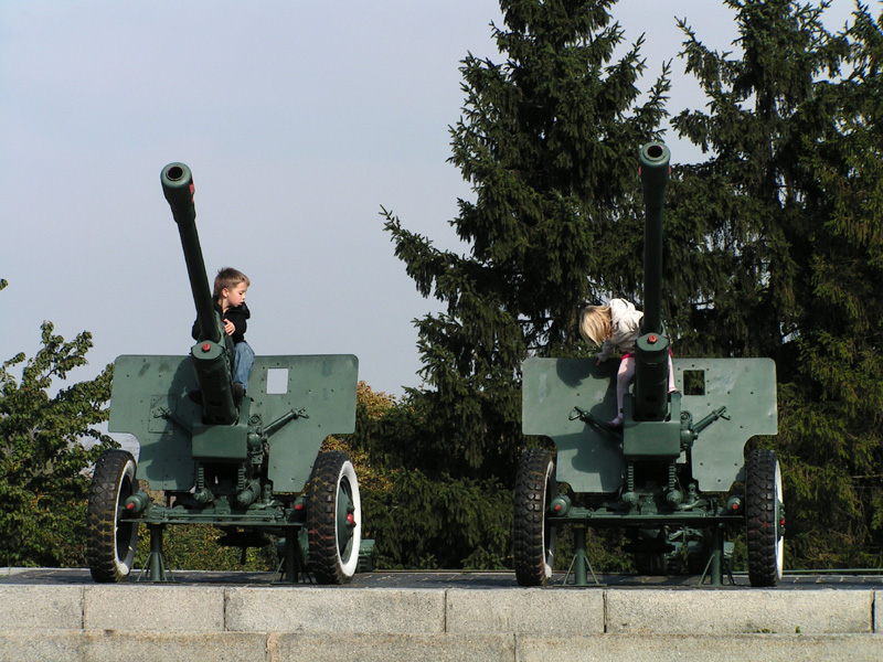 Children playing in Kiev