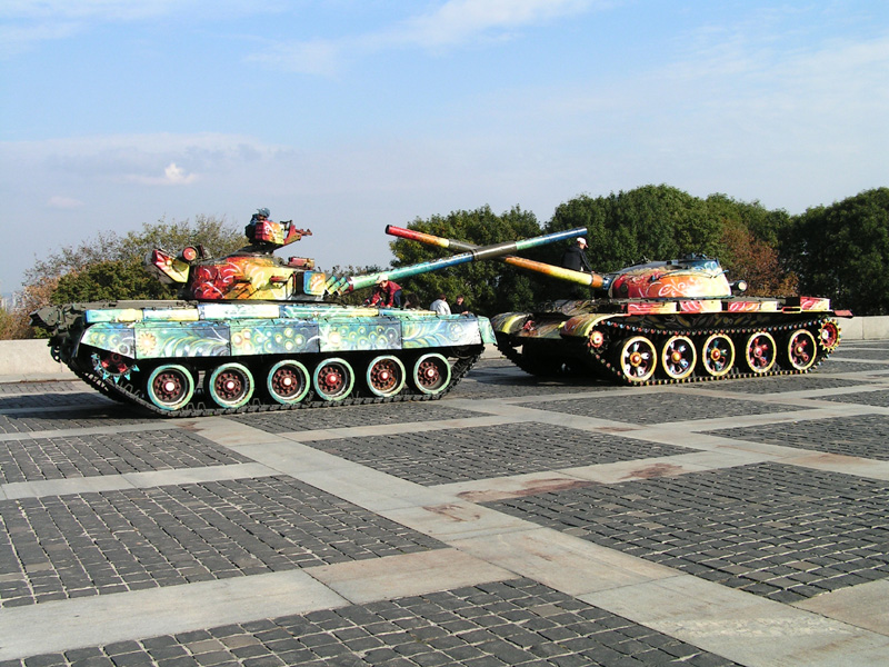 Army tanks in Kiev