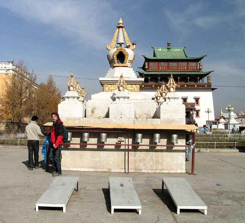 Ulaanbaatar - The Gandantegchinlen Monastery 02