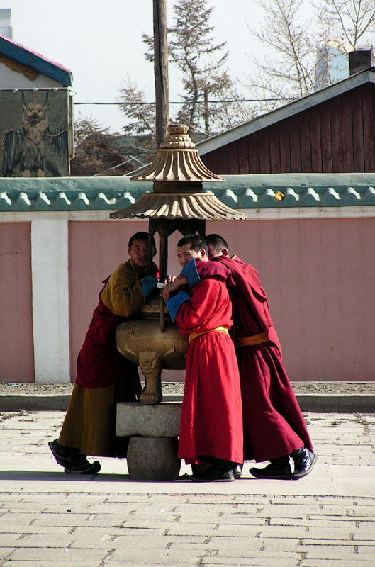 Ulaanbaatar - The Gandantegchinlen Monastery 09