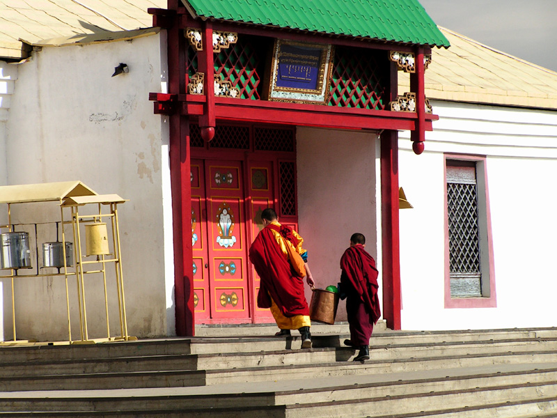 Ulaanbaatar - The Gandantegchinlen Monastery 11