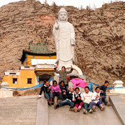 A common photo in front of a temple in Tsetserleg