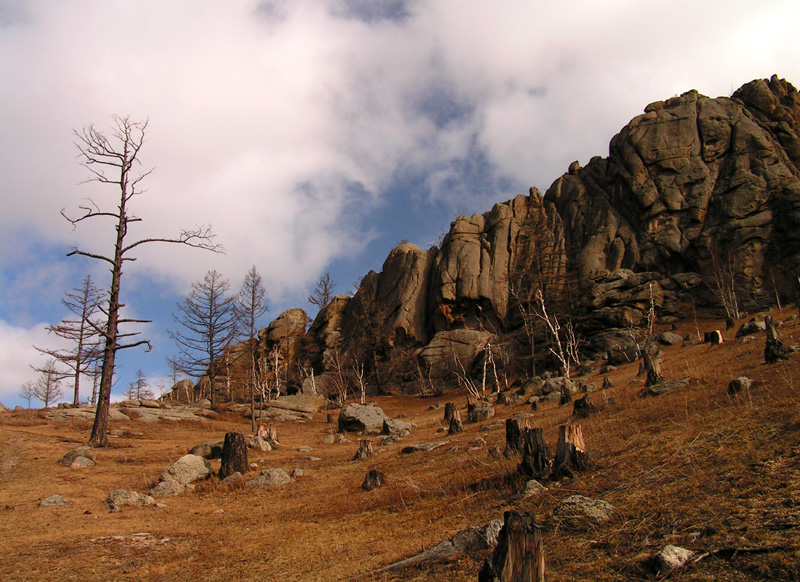 Central Mongolia - trekking in Tsetserleg National Park 01