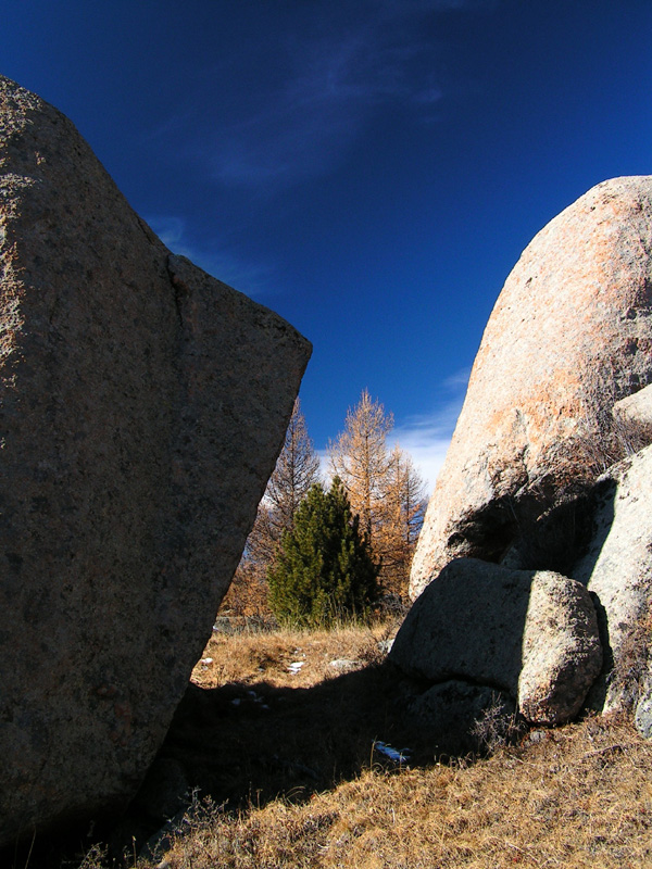 Mongolia - beautiful boulders in Tsetserleg NP 01