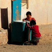 Gobi - childern playing in Khamaryn Monastery 01