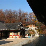 HwaGyeSa temple courtyard