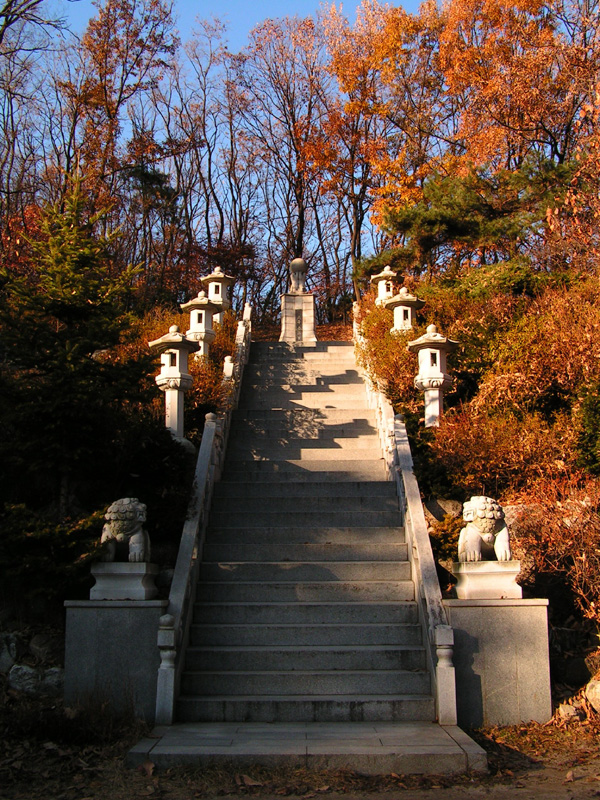 Go-bong Memorial Pagoda in Hwagyesa