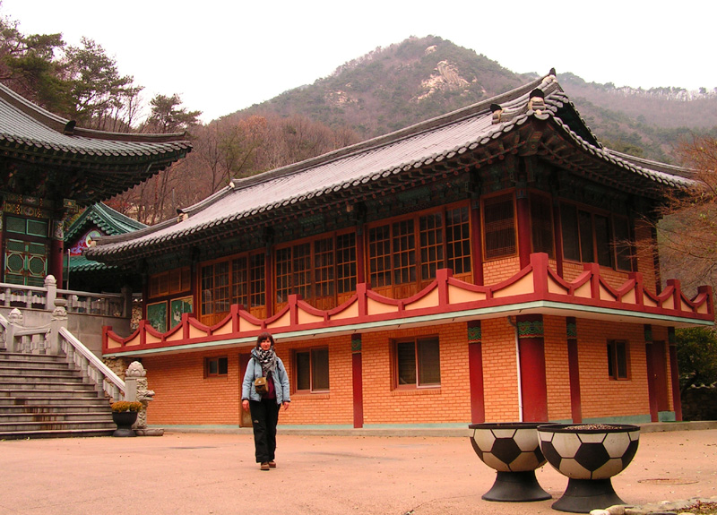South Korea - a temple in Gyeryong San National Park