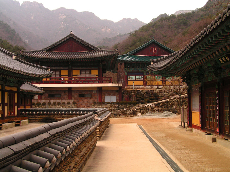 South Korea - a temple in Gyeryong-san