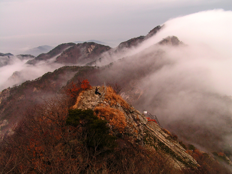 South Korea - trekking in Gyeryong-san mountain 27