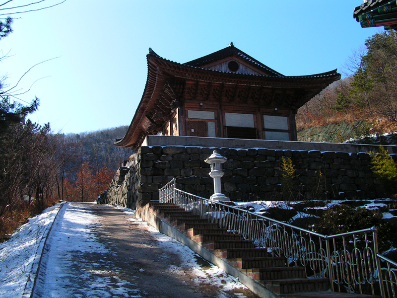 South Korea - a Dharma Hall in Mu Sang Sa Temple