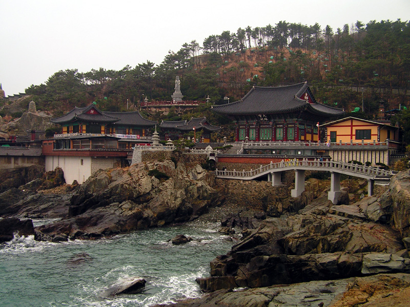 South Korea - Busan - Haedong Yonggunsa Temple 10
