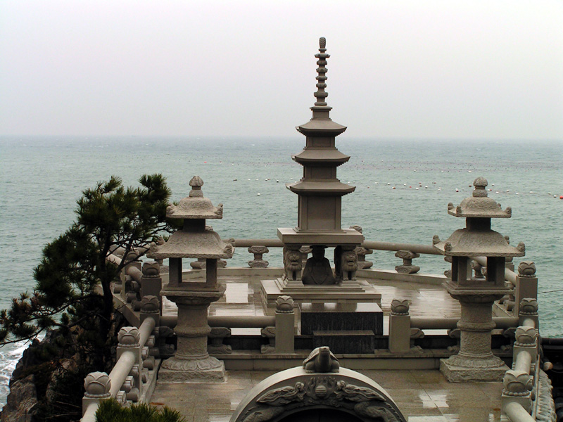 South Korea - Busan - Haedong Yonggunsa Temple 19