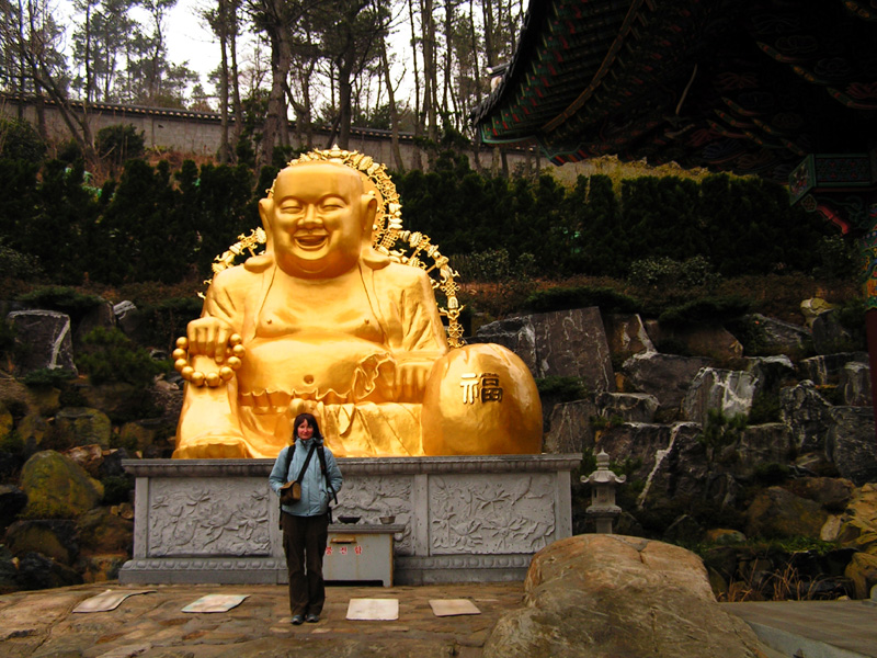 South Korea - Paula and Golden Buddha in Haedong Yonggunsa Temple