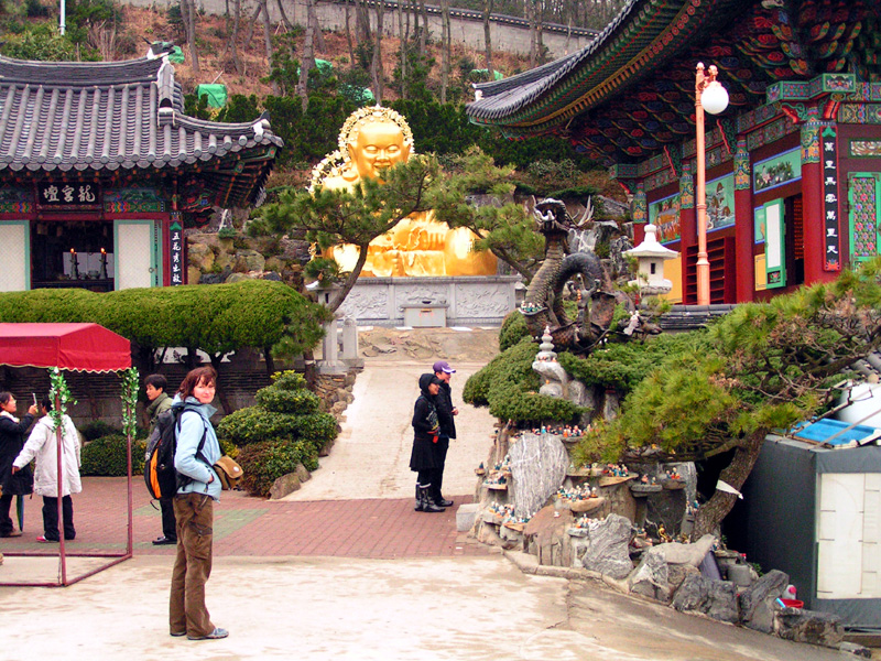 South Korea - Busan - Haedong Yonggunsa Temple 29
