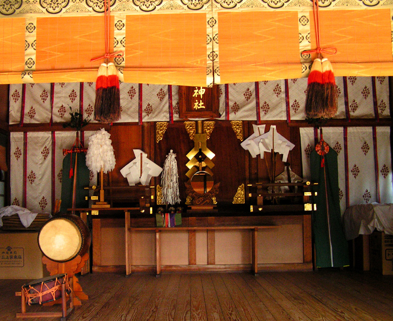Japan - a shinto shrine in Kyushu 03