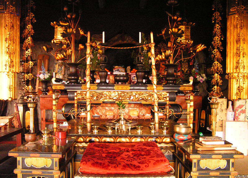 Japan - Kyoto - an altar in the Ryōanji temple
