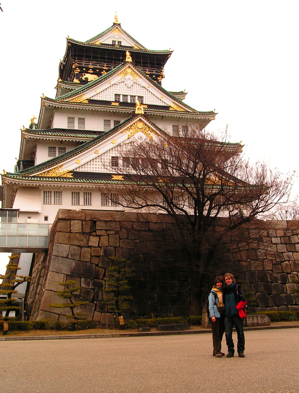 Brano and Paula in front of Osaka Castle