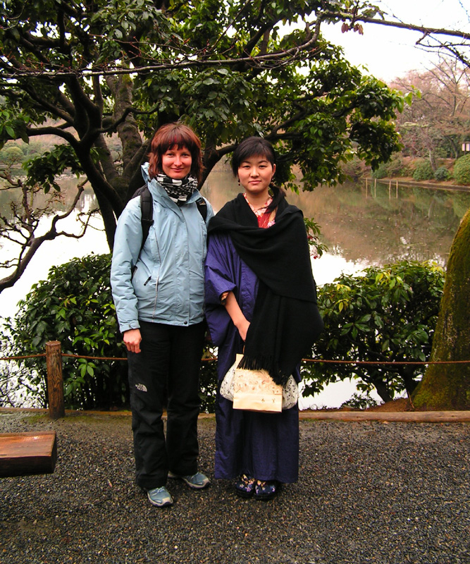 Japan - Kyoto - Paula and a Japanese girl