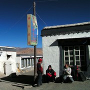 Tibet - Tingri - waiting for a bus