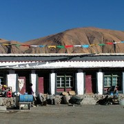 Tibet - a guesthouse in Tingri 02