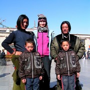 Tibet - Paula with Tibetan people in Lhasa