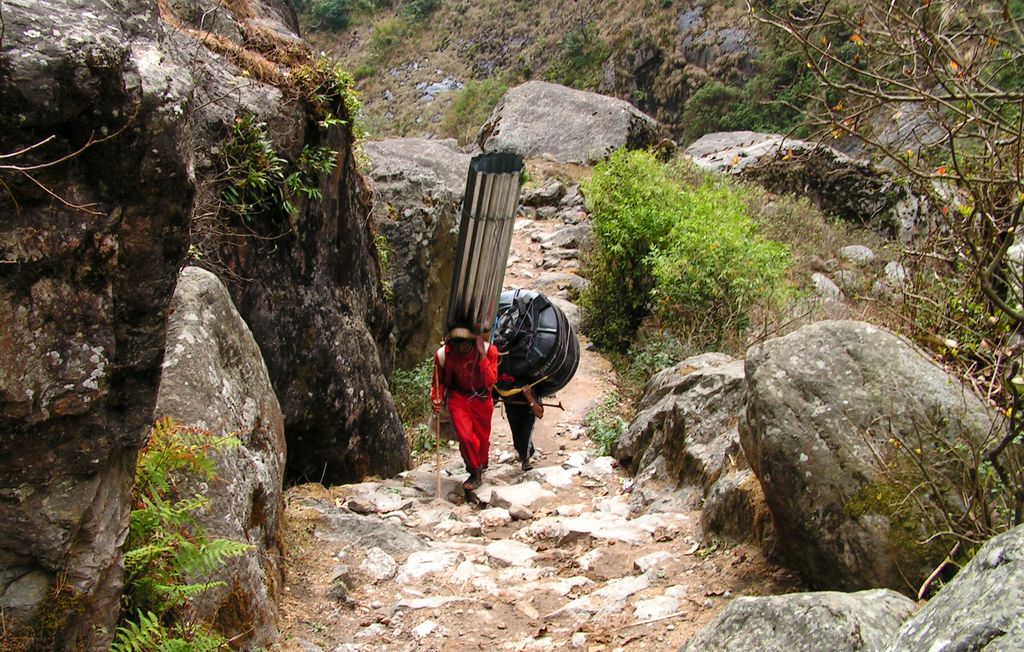 Nepalese Porters - trek to Chamje