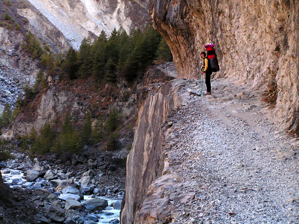 Nepal - trek to Chame 03