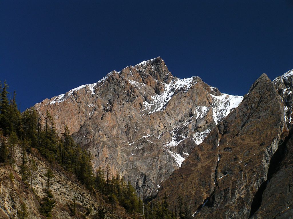 Nepal - trek to Chame 05