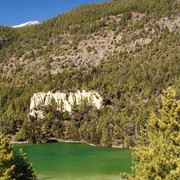 Nepal - trek to Chame - a green lake