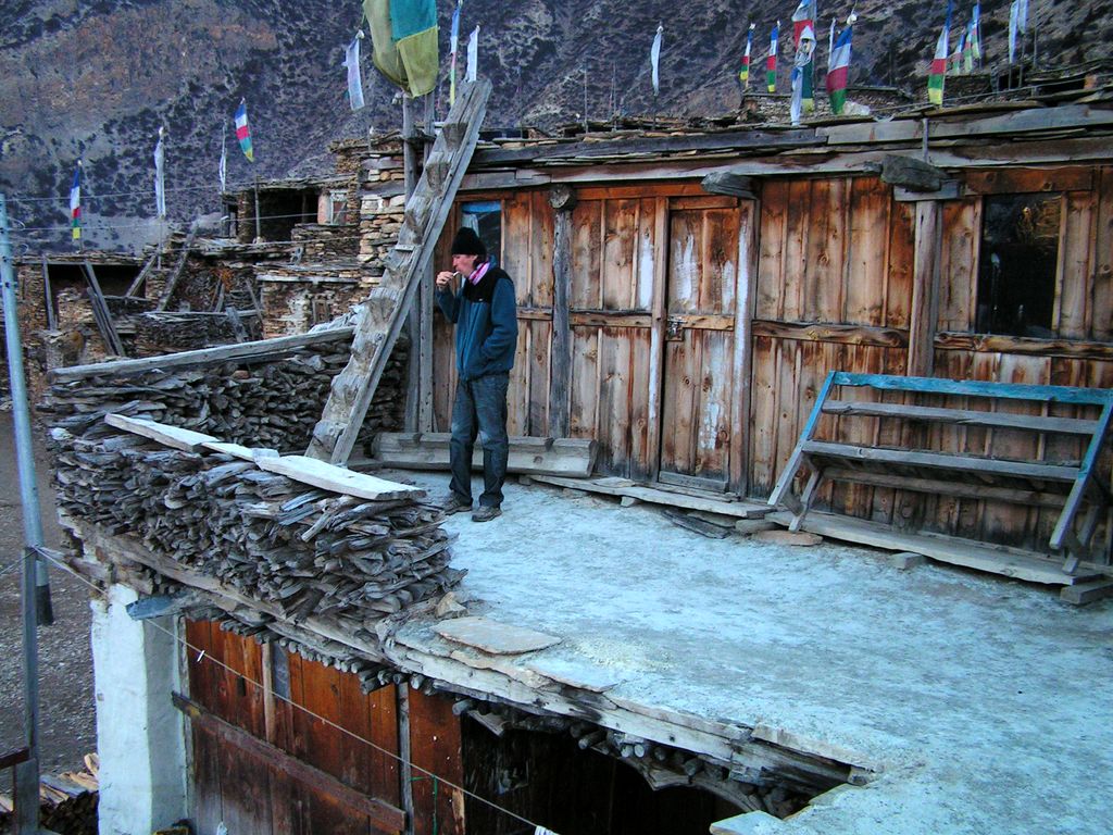 Nepal - a morning in Pisang