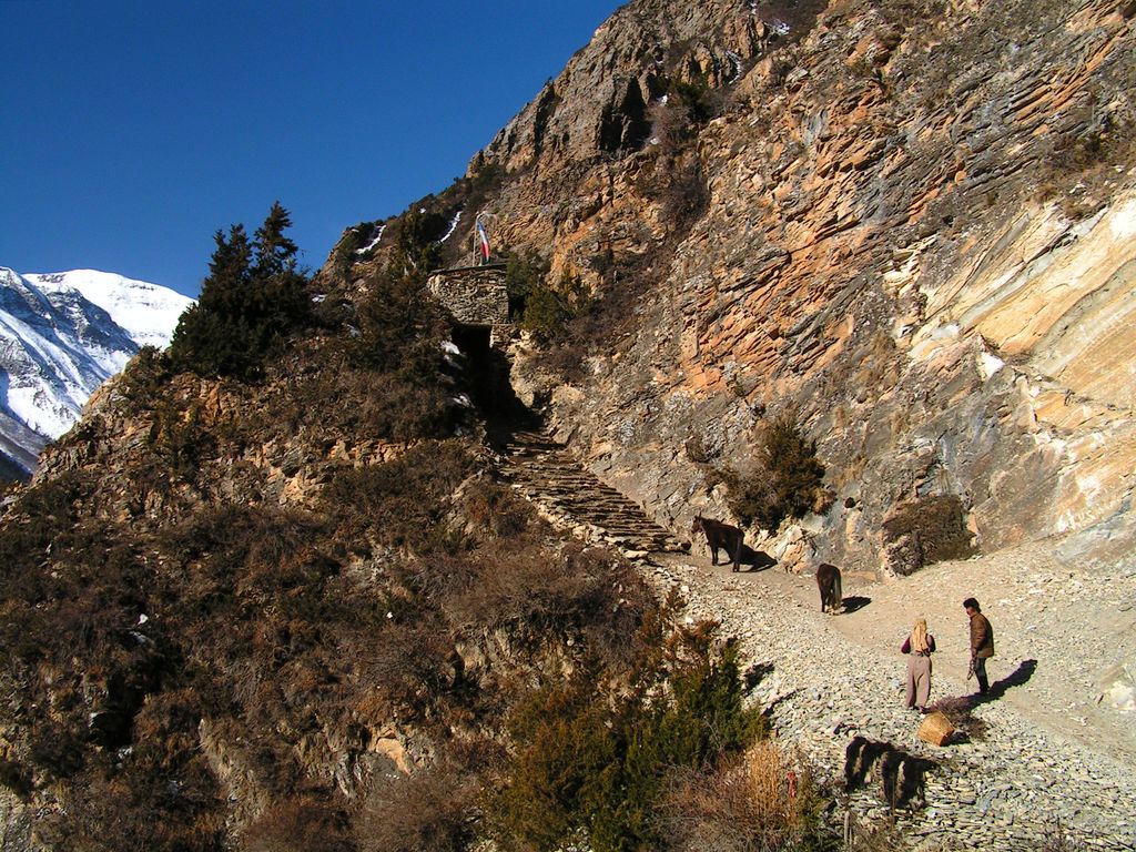 Nepal - trek to Manang 01