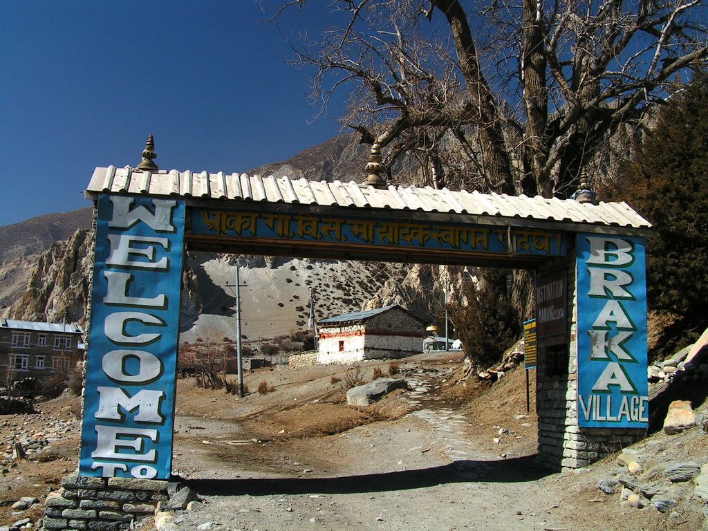 Nepal - trek to Manang - Braka village