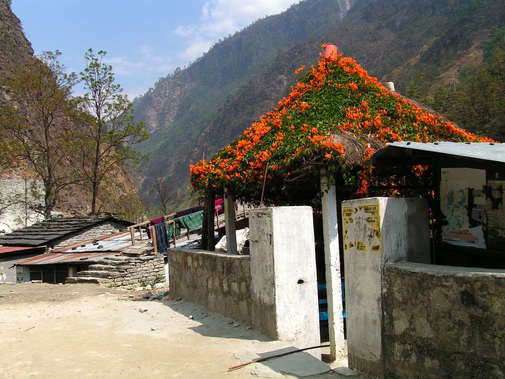 Nepal - trek to Beni 01