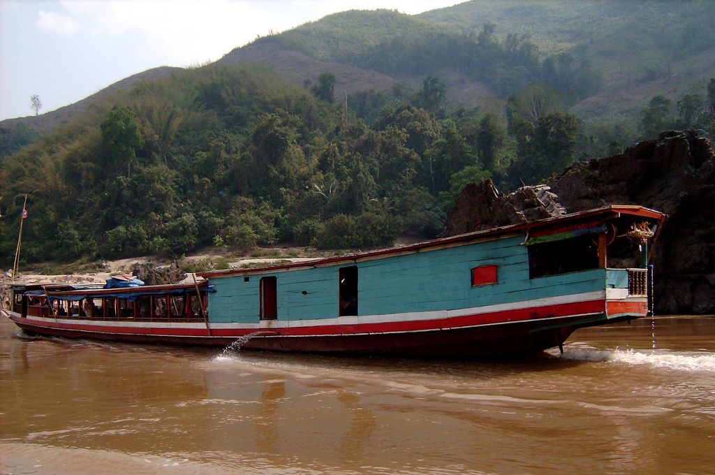 Laos - to Luang Prabang by boat01