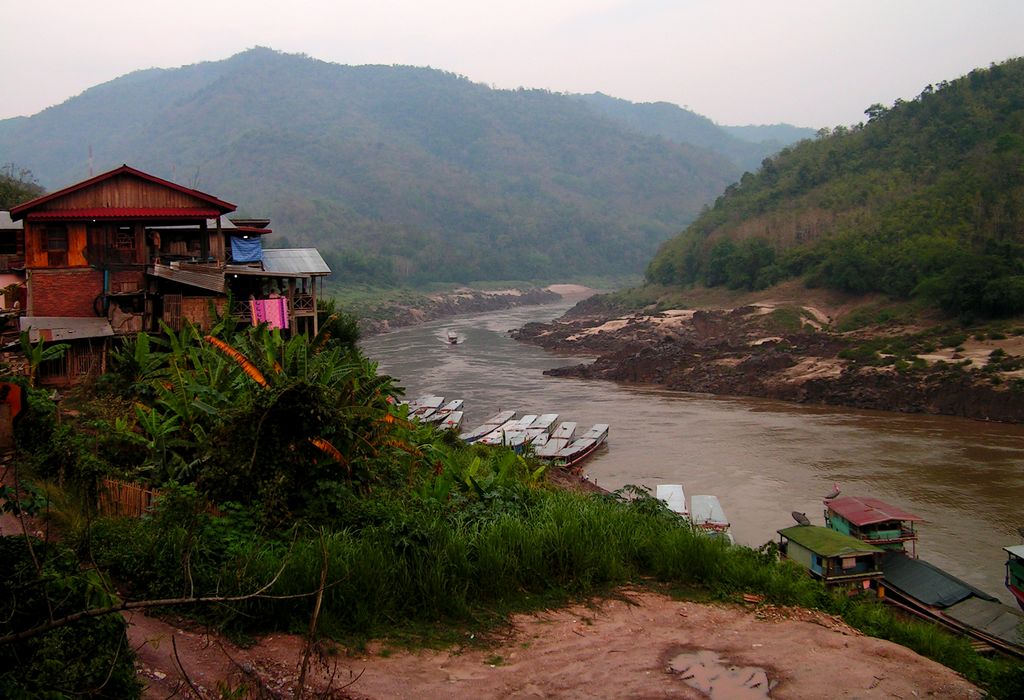 Laos - to Luang Prabang by boat 09