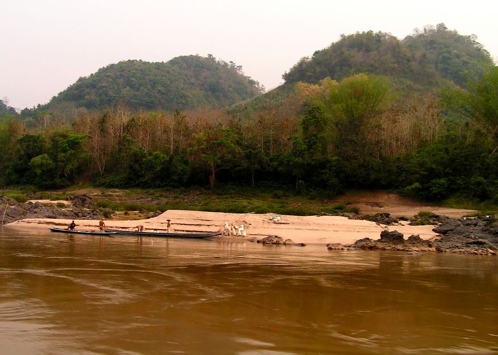 Laos - to Luang Prabang by boat 12