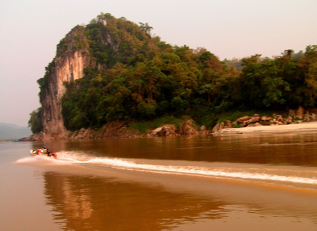 Laos - to Luang Prabang by boat 14