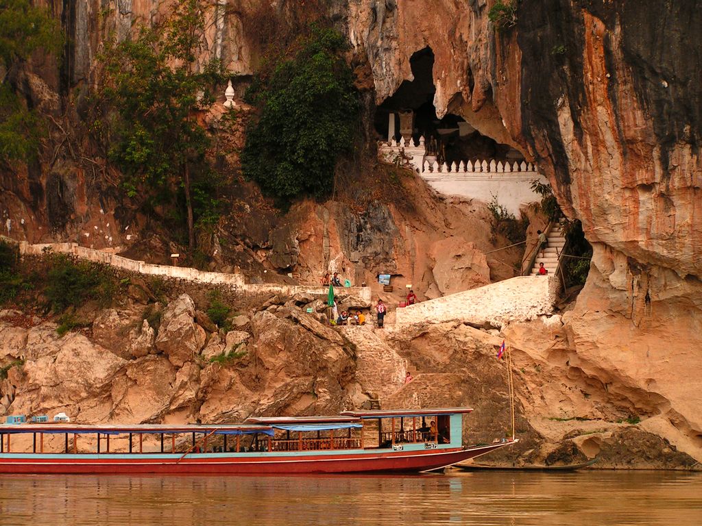 Laos - to Luang Prabang by boat 18