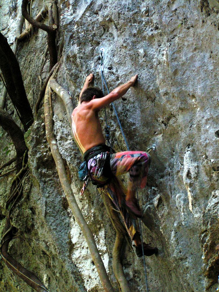 Laos - climbing in Van Vieng 07