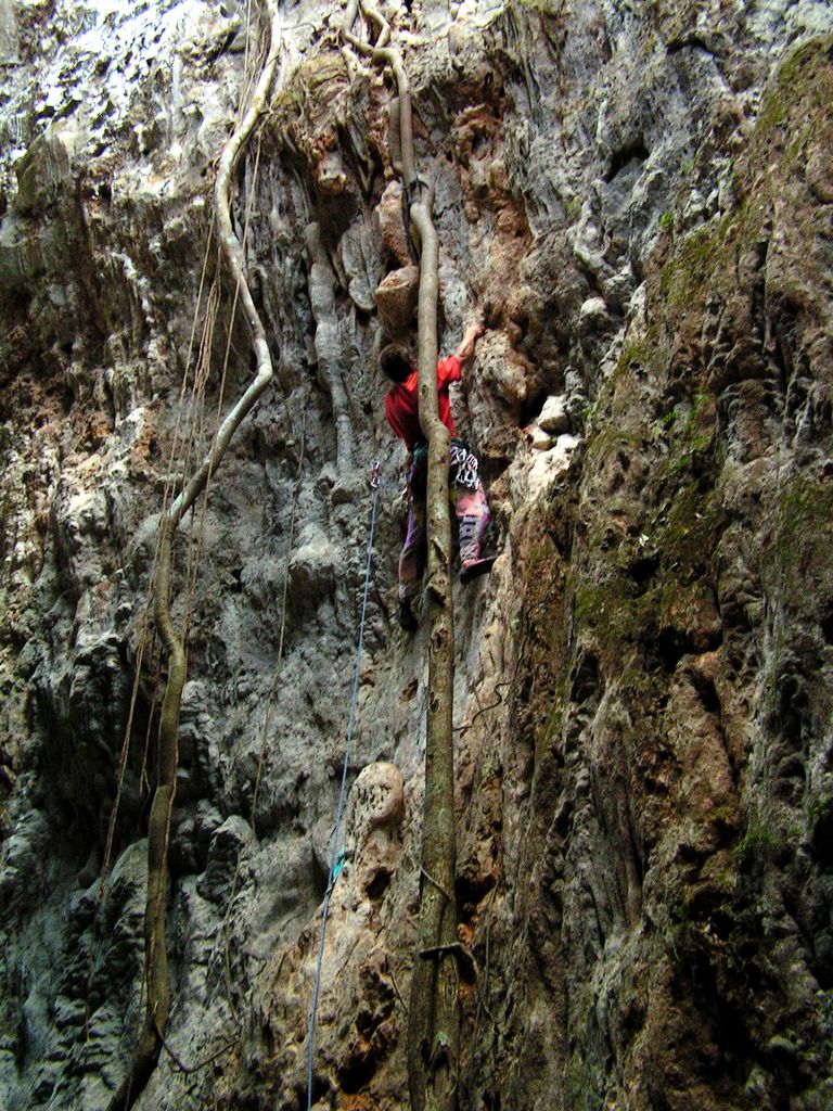 Laos - climbing in Van Vieng 09