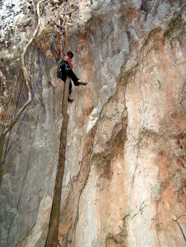 Laos - climbing in Van Vieng 12