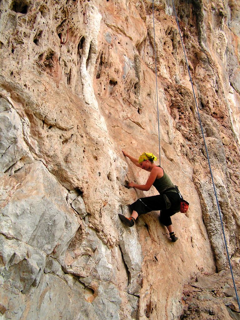 Laos - climbing in Van Vieng 25