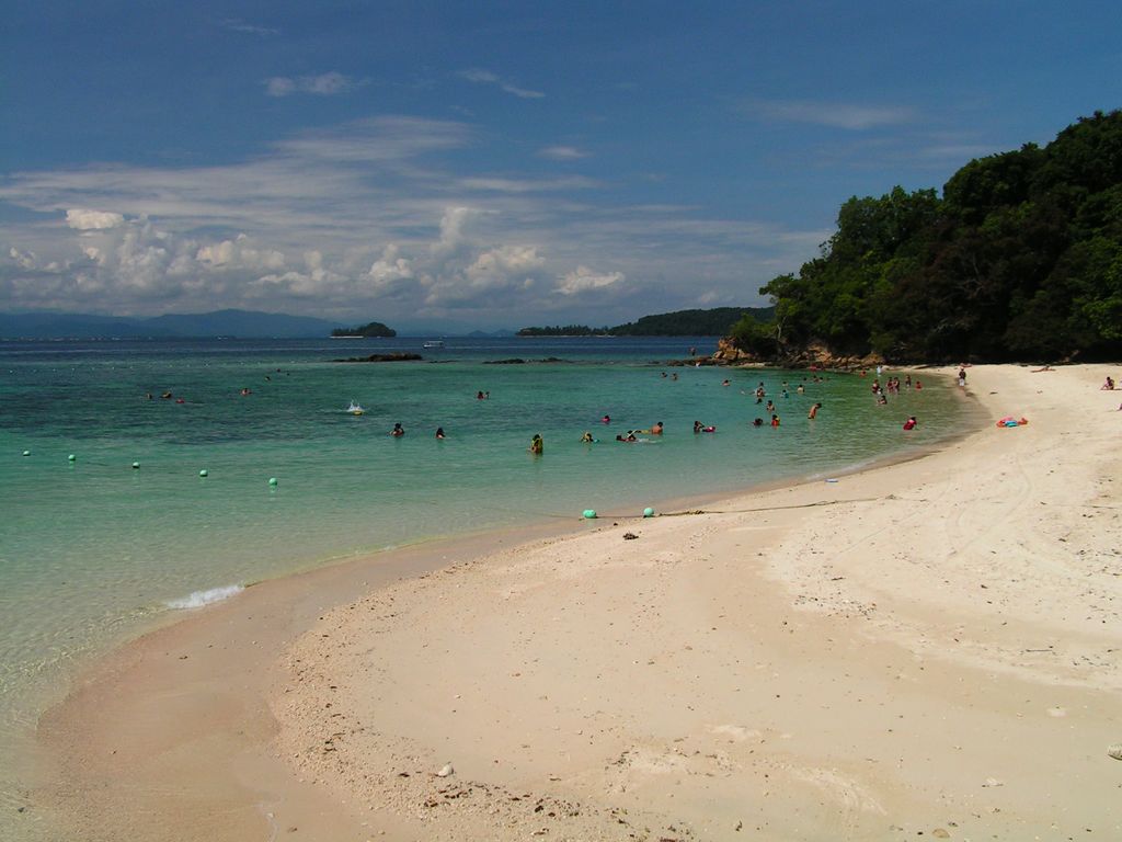 Malaysia - a beach in Borneo 01