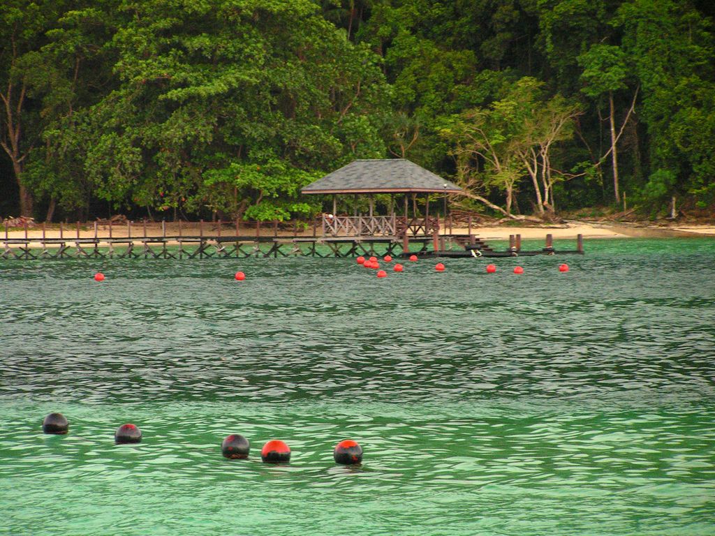 Malaysia - a beach in Borneo 08